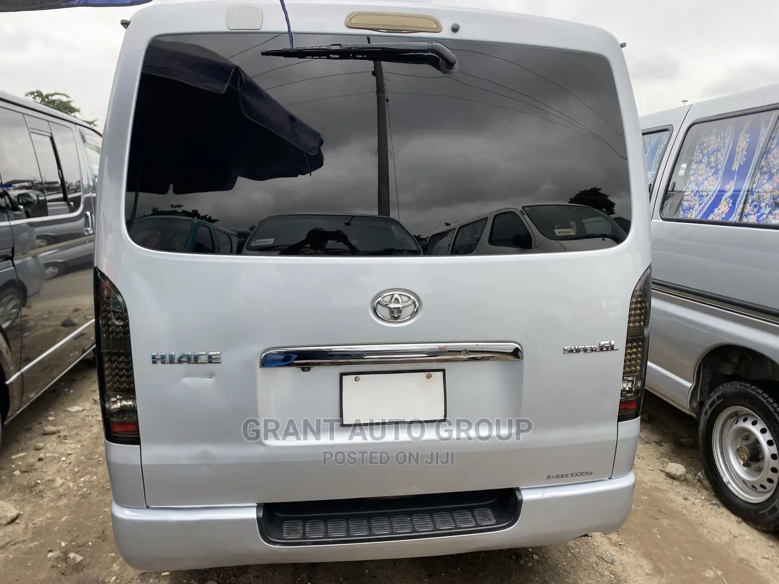 Toyota HiAce 2014 Silver