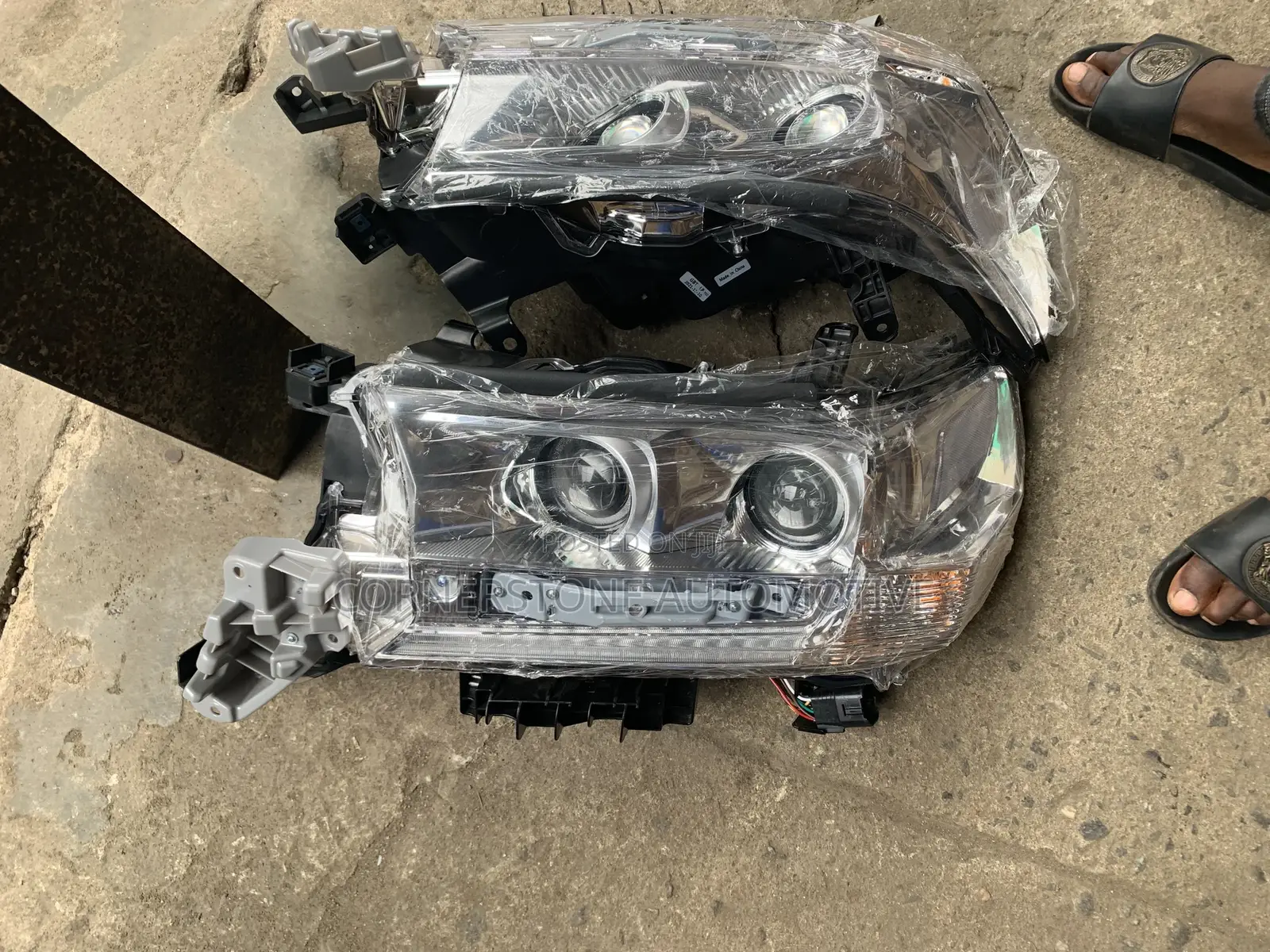 Head Lamp Land Cruiser