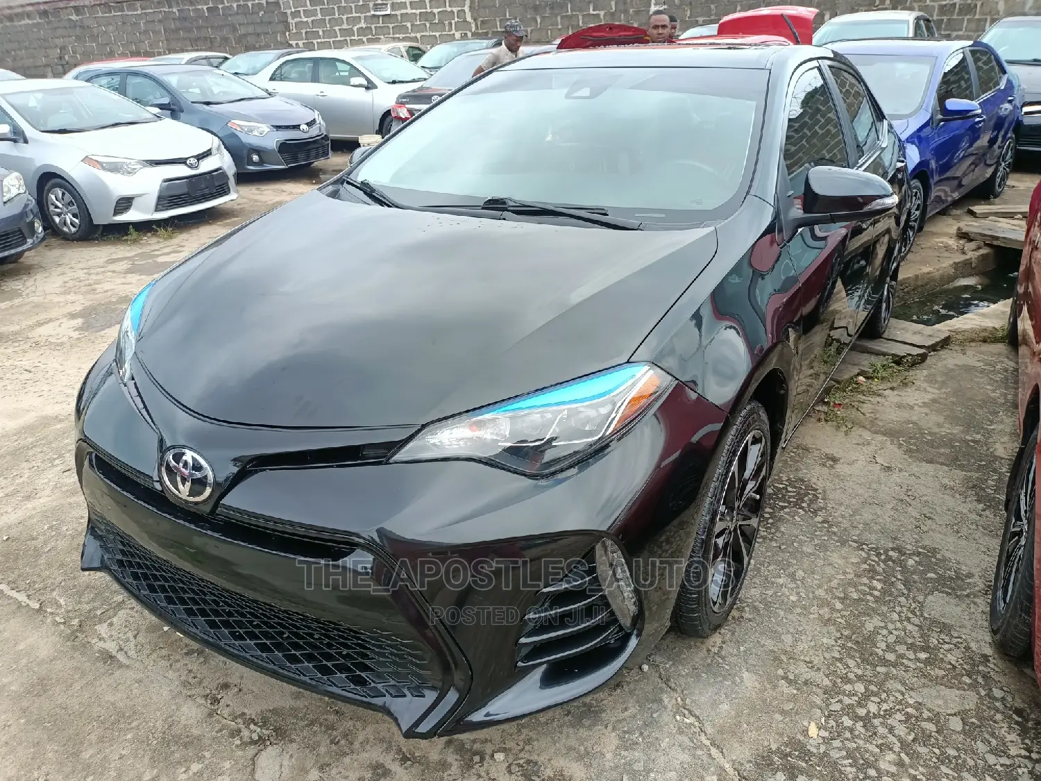 Toyota Corolla SE (1.8L 4cyl 2A) 2018 Black