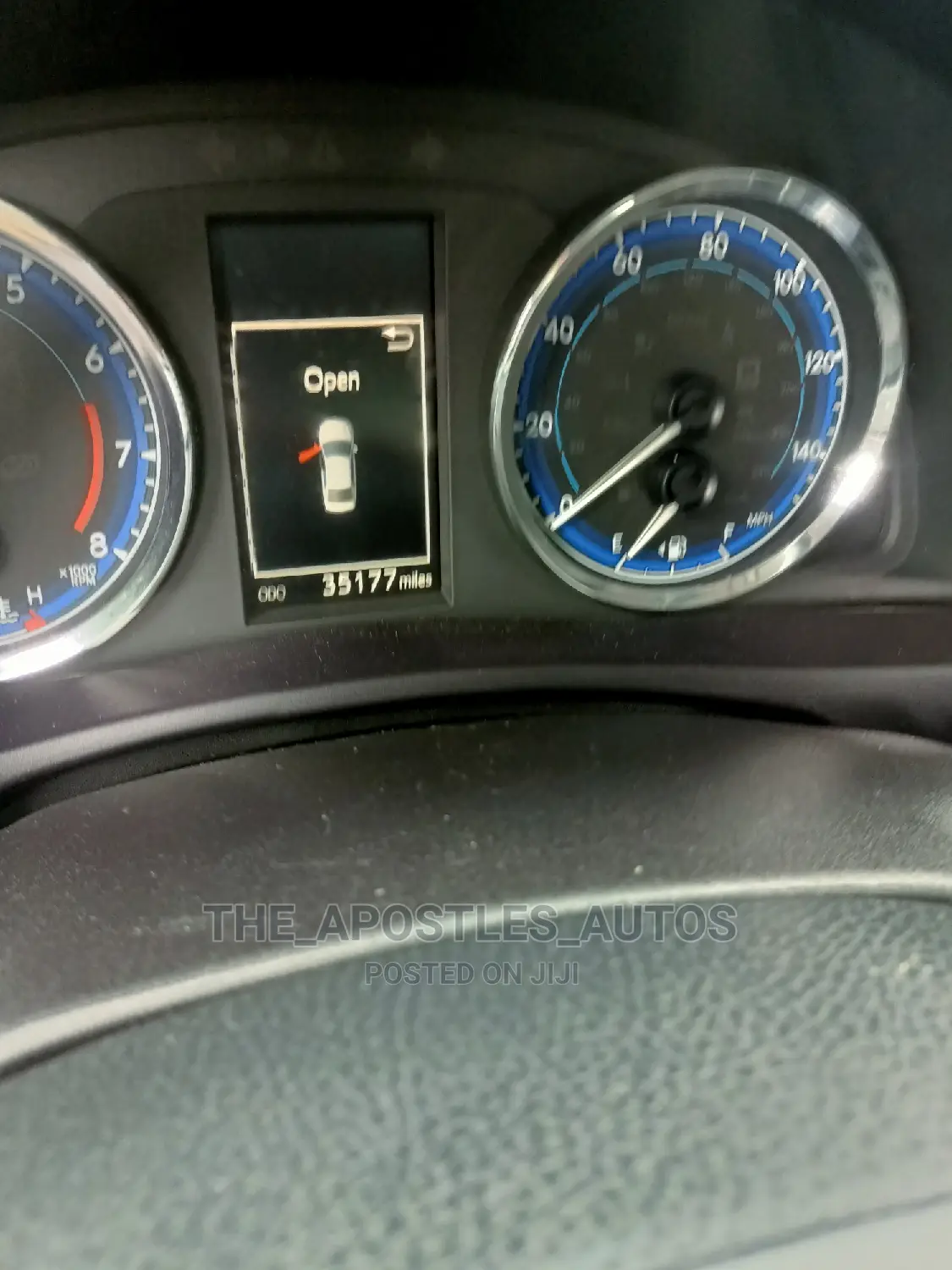 Toyota Corolla SE (1.8L 4cyl 2A) 2018 Black