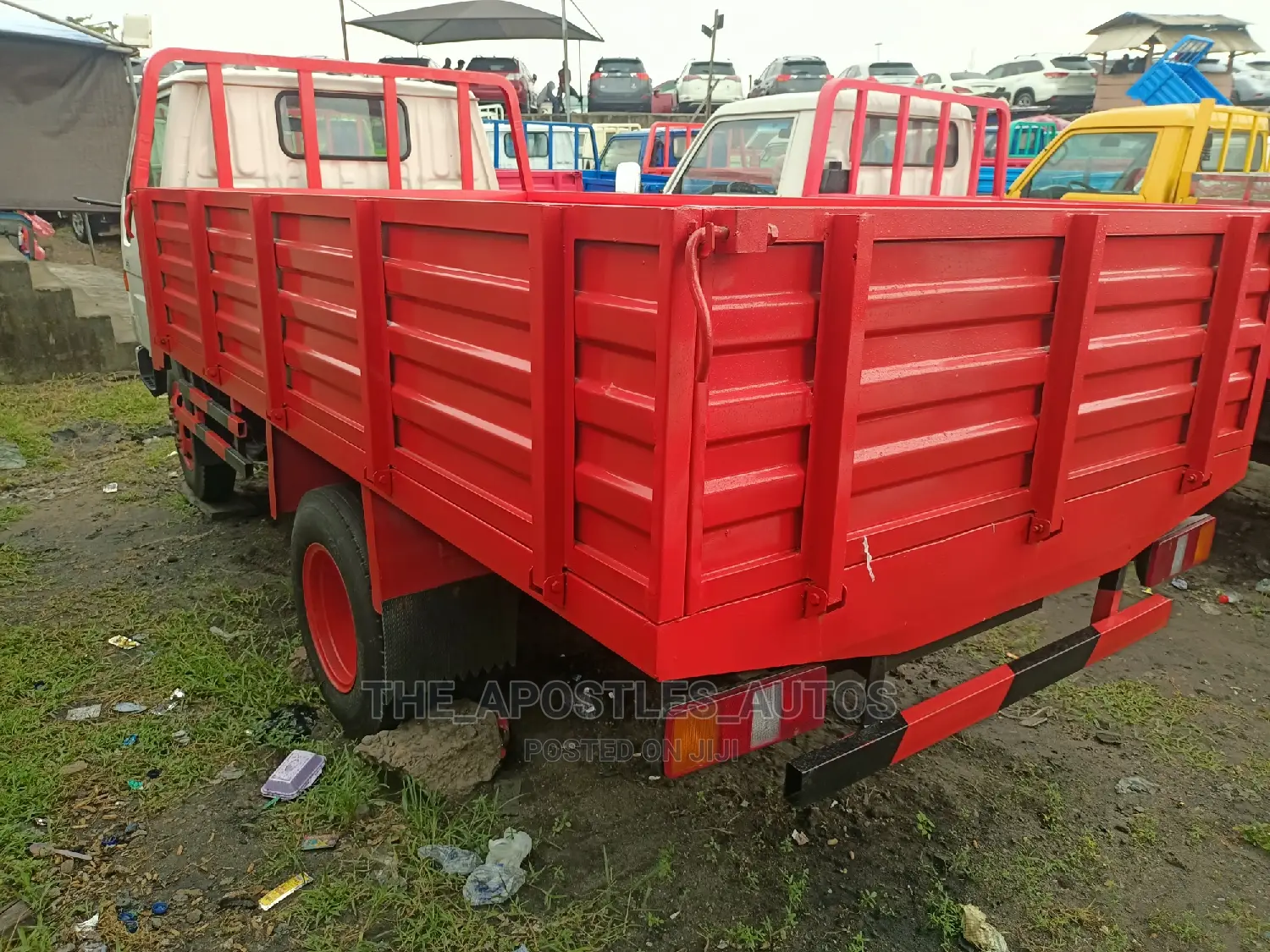 Toyota Dyna 150 Truck Six Tyres