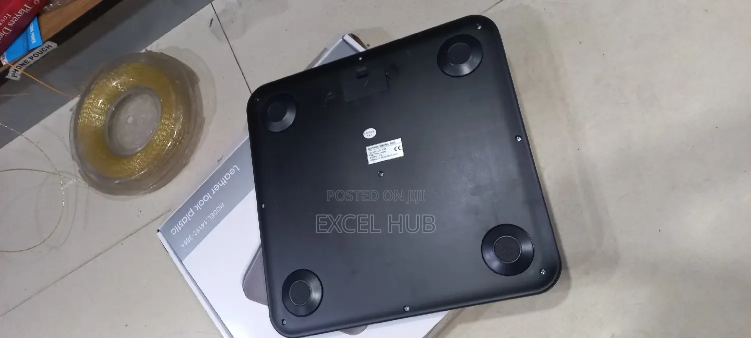 Digital Scale With Leather