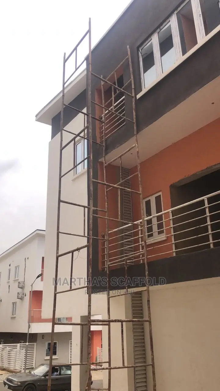 Mobile and Pipes Scaffold Rental