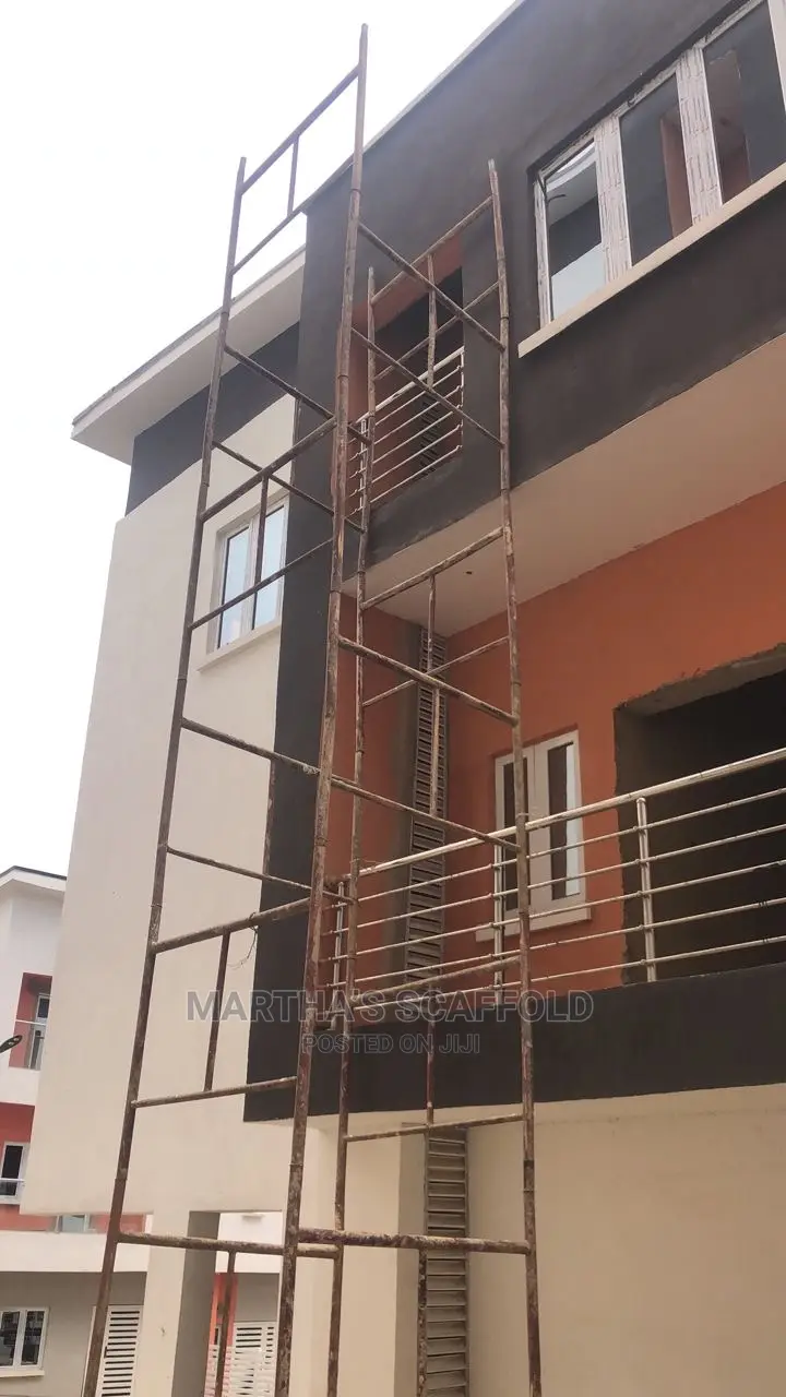 Mobile and Pipes Scaffold Rental