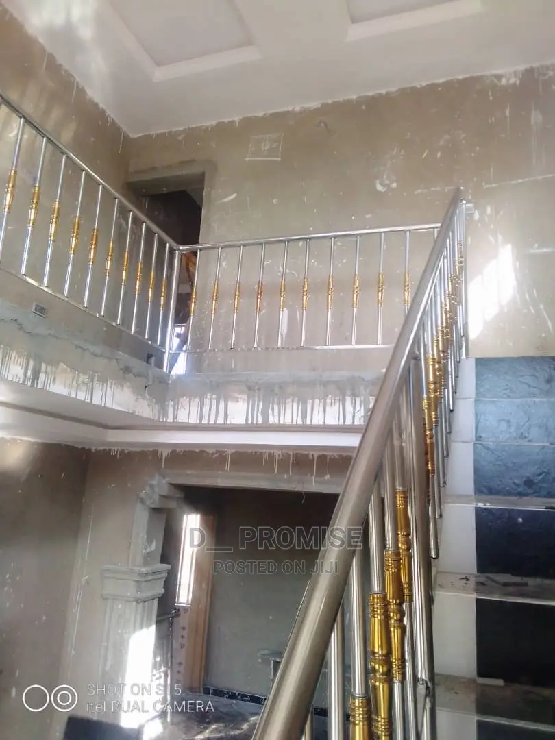Stainless Steel Handrails With Combi Gold Design