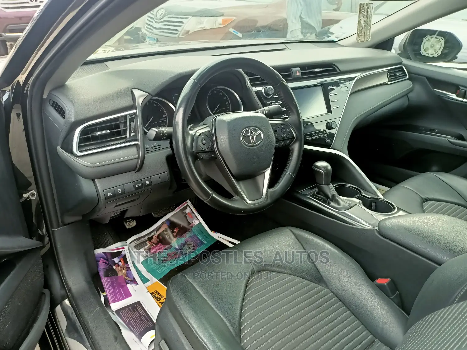 Toyota Camry SE FWD (2.5L 4cyl 8AM) 2018 Black