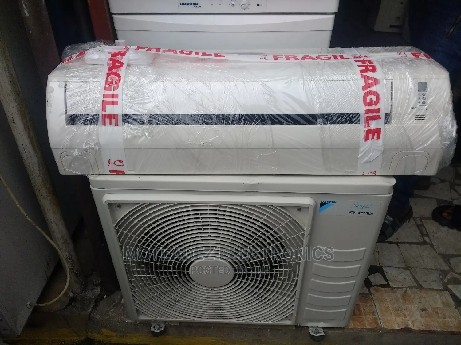 Foreign Used Daikin 1.5hp Inverter 100% Copper Condenser Ac