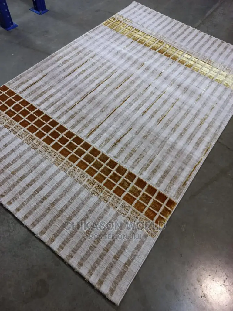 Quality Living Room Designed Super Soft Royal Center Rug.