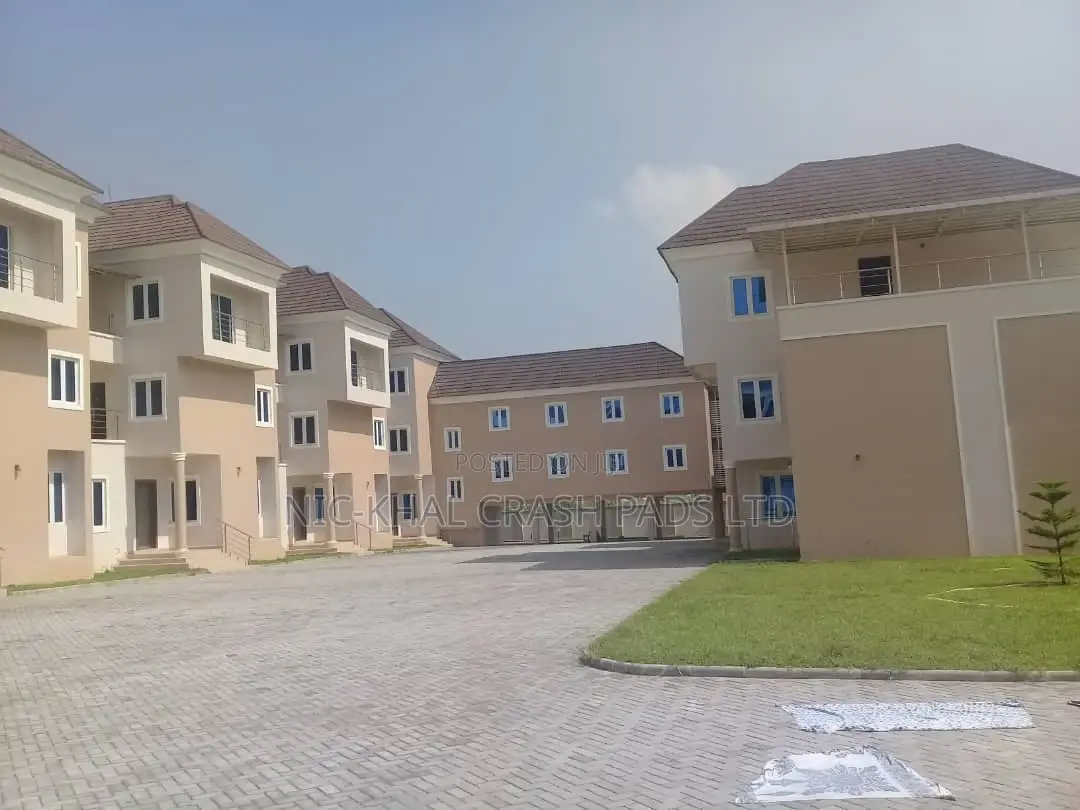 4bdrm Duplex in Katampe Extension for Sale