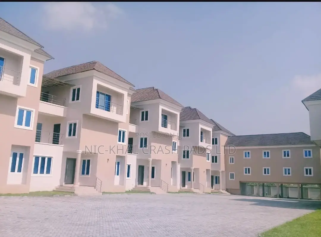4bdrm Duplex in Katampe Extension for Sale
