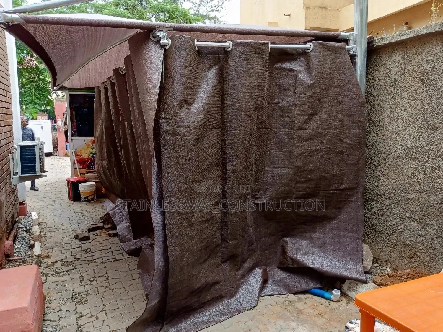 CAR Parking Space With an Adjustable Curtain