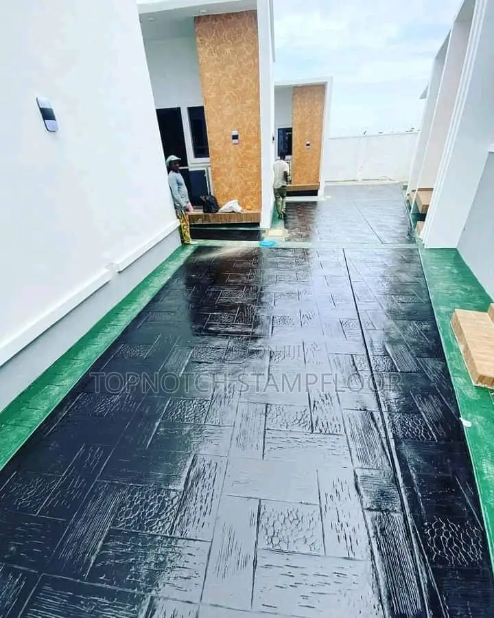 The Leading Floor Design, Doesn't Grow Grass and Glitter