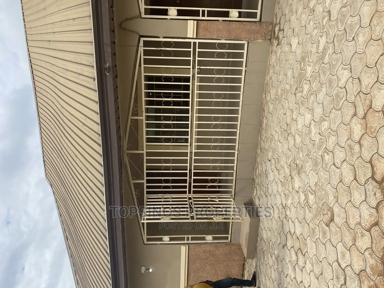 2bdrm Bungalow in Dawaki for rent