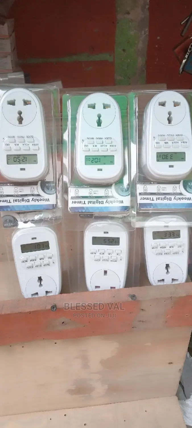 3600W Weekly Digital Timer Power:220v-50hz, Output 16 Amps