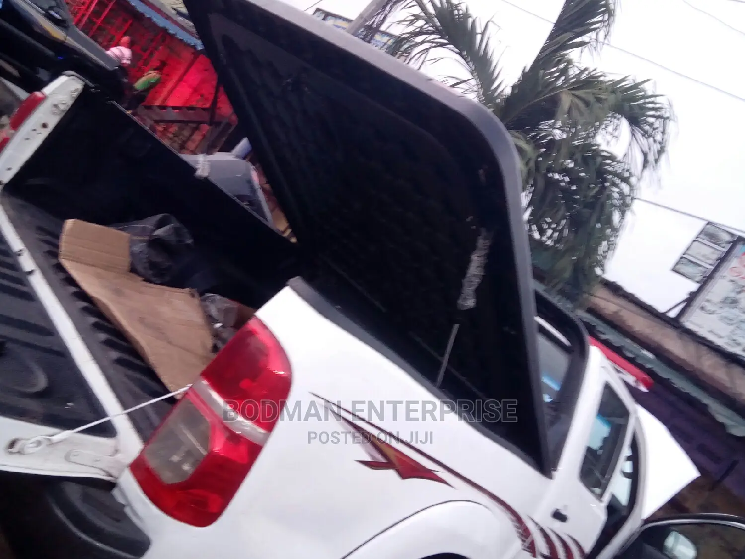 Hilux Boot Cover Fibber Shock