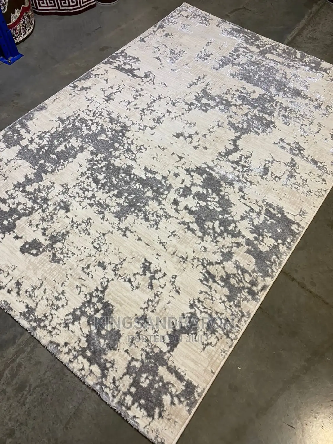 5x7fts Cream and Grey Turkey Center Rug(4x6,7x10 Available)