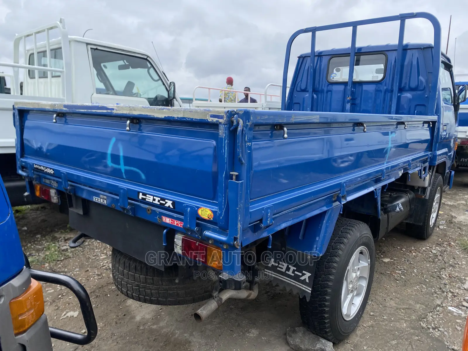 Toyota Dyna 150 Direct Hand Blue