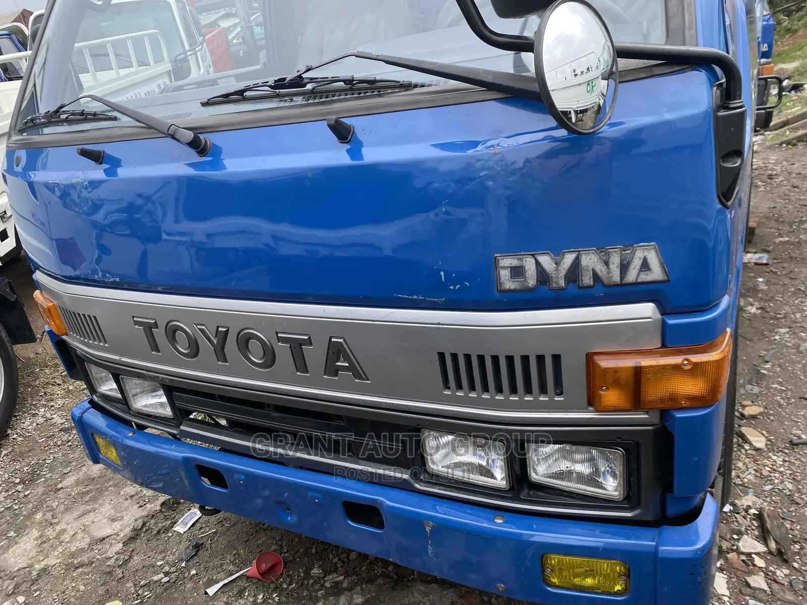 Toyota Dyna 150 Direct Hand Blue