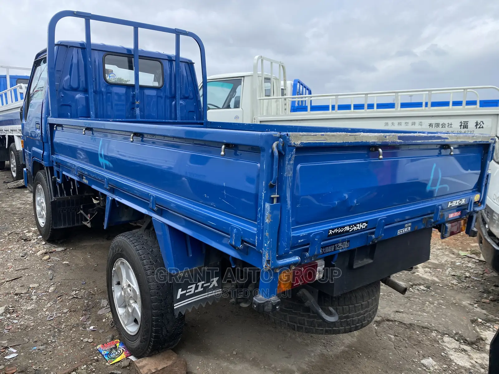 Toyota Dyna 150 Direct Hand Blue