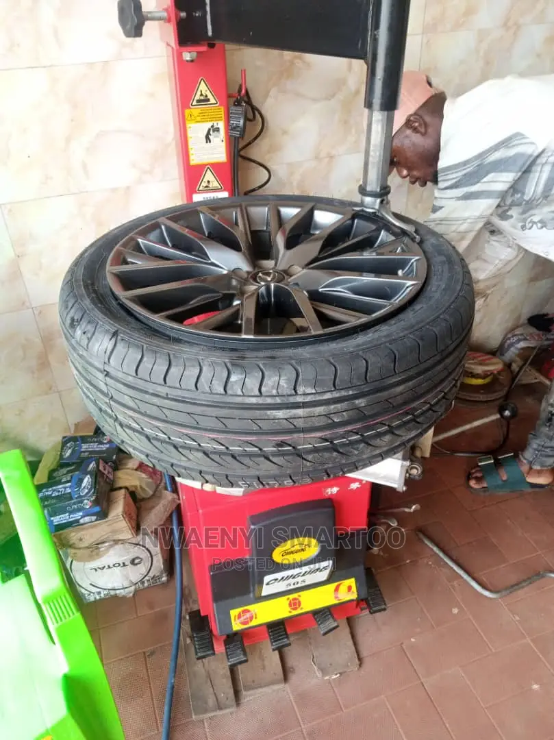 24 Ton Tyre Changer