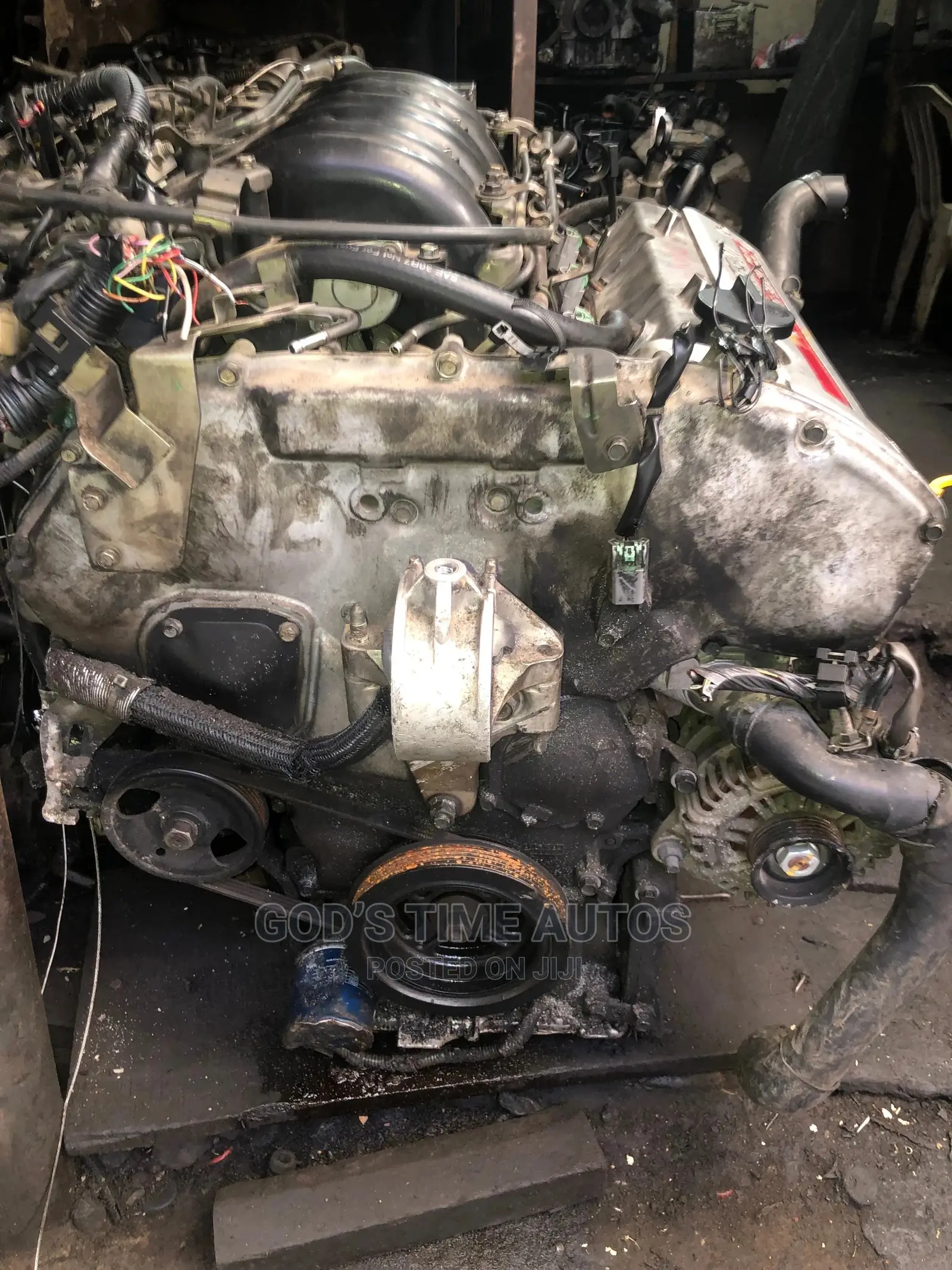 Nisssan Maxima 2000 Model Engine V6