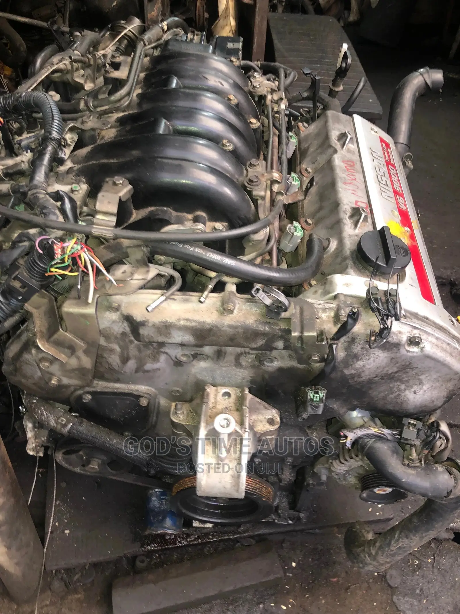 Nisssan Maxima 2000 Model Engine V6