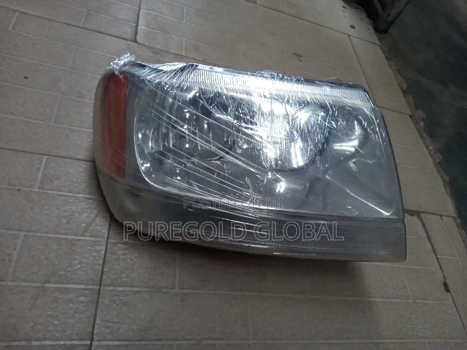 Headlamp for Grand Cherokee 2005 Model