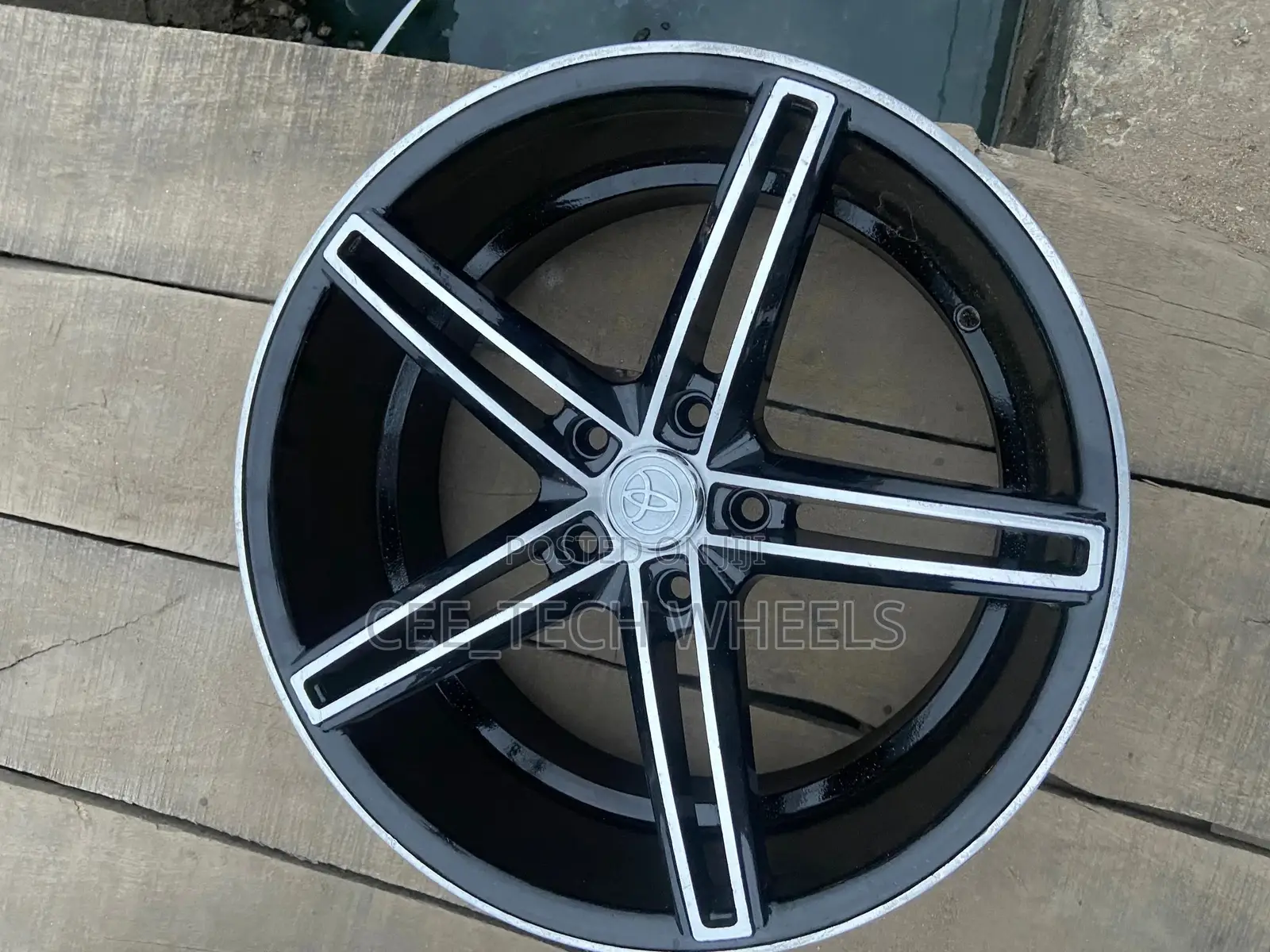 18 Inches Lexus Camry Honda Mercedes Etc