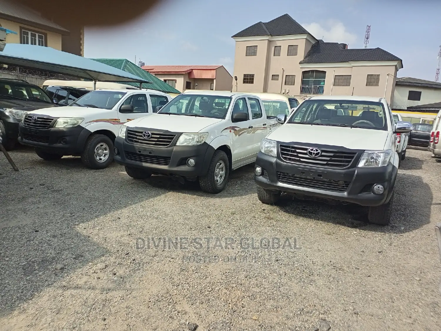Toyota Hilux 2.5 D-4D 4X4 SRX 2012 White