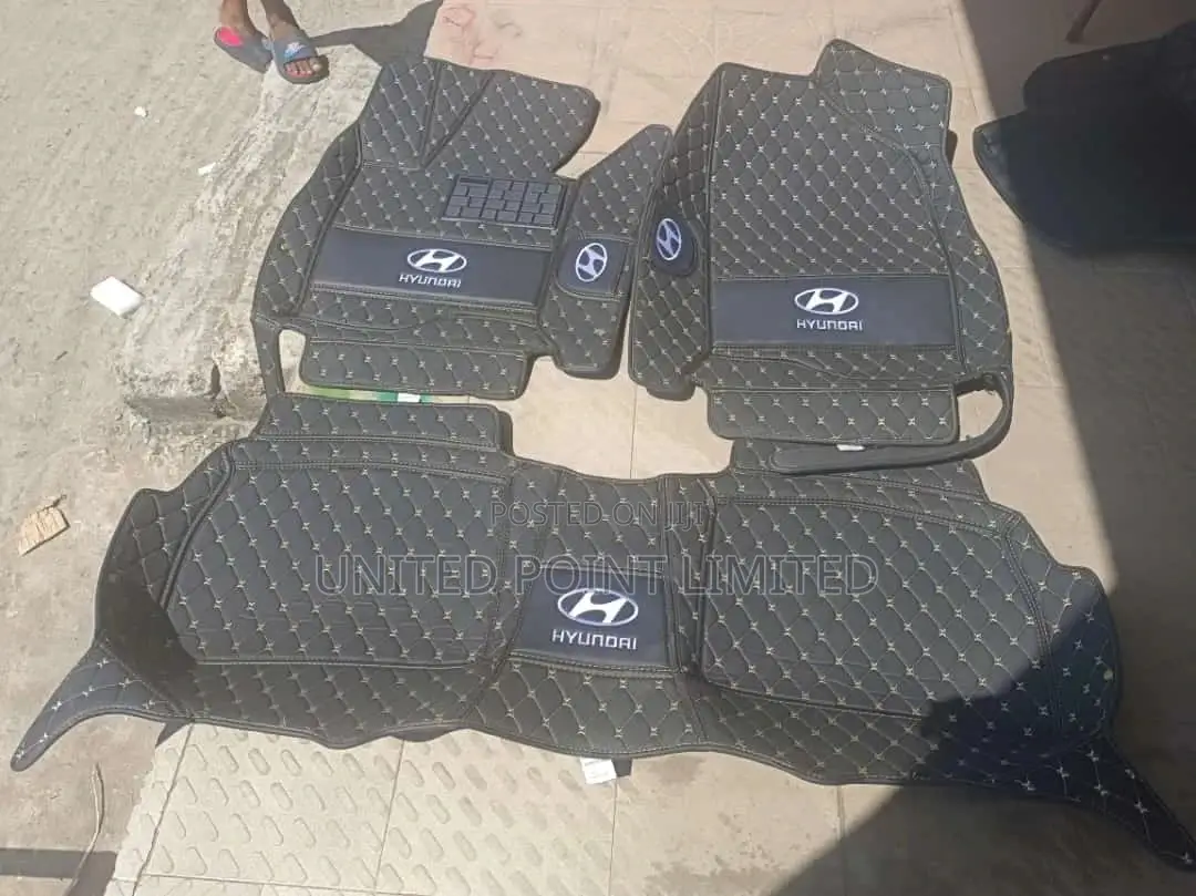 Customised Leather Footmat for Hyundai Black