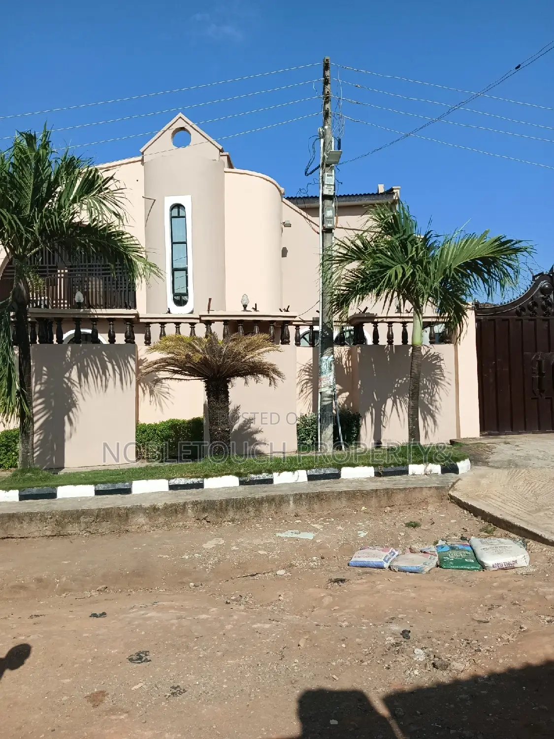 5bdrm Duplex in Governor Road Ikotun for sale