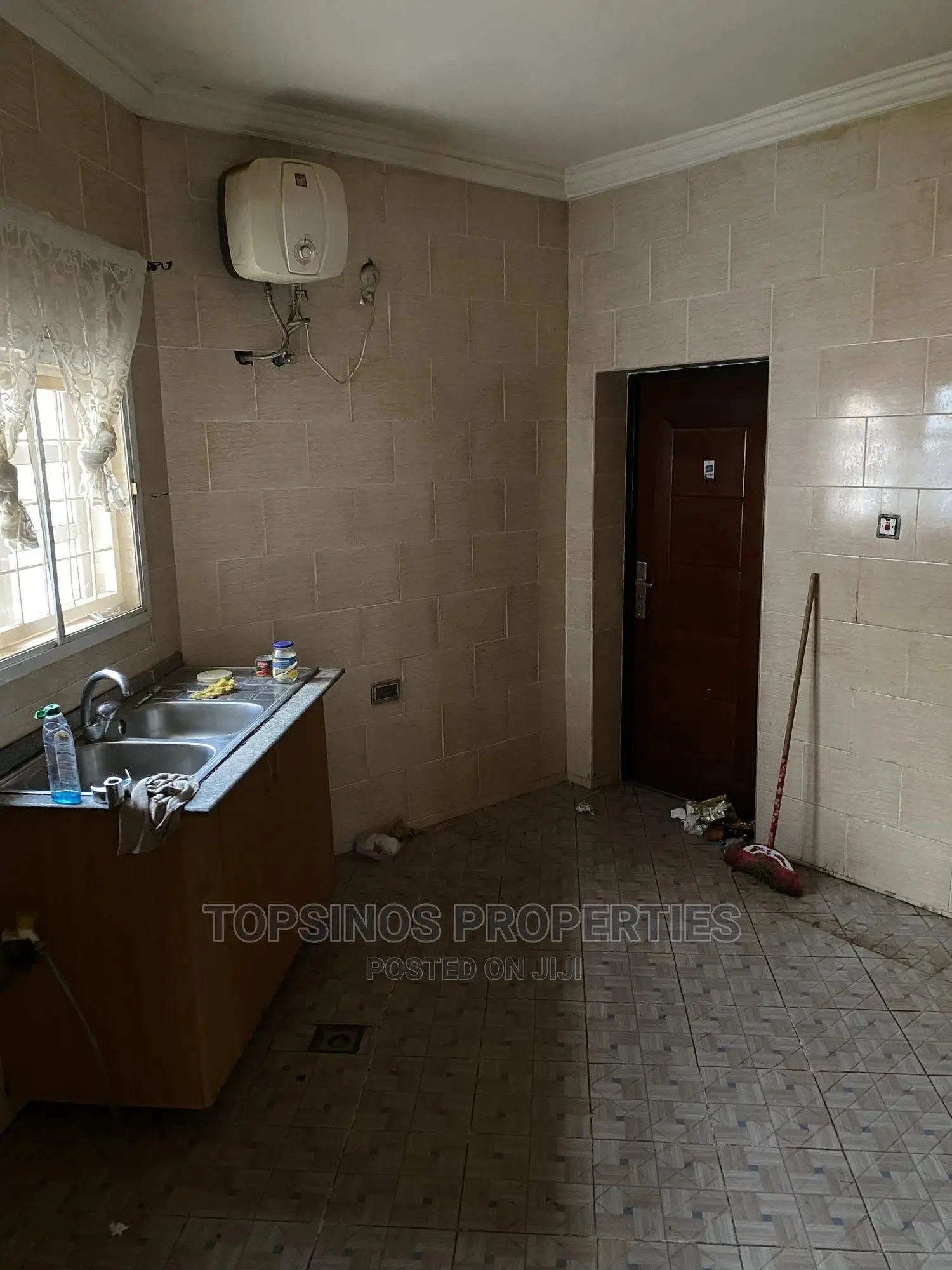 2bdrm Block of Flats in Dawaki for rent