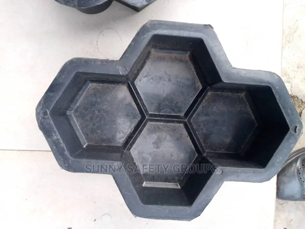 Interlocking Mold,