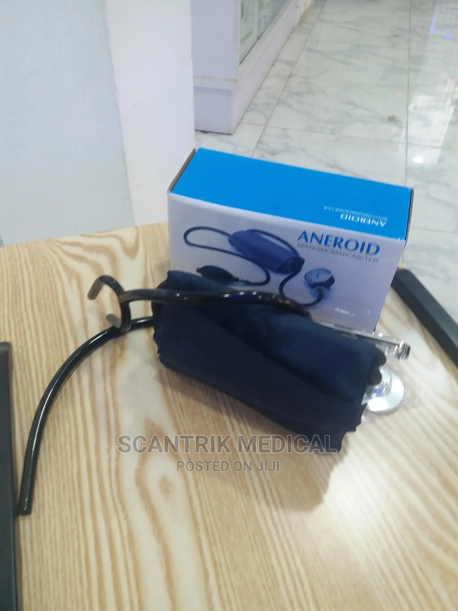 Aneroid Sphygmomanometer (BP Machine)
