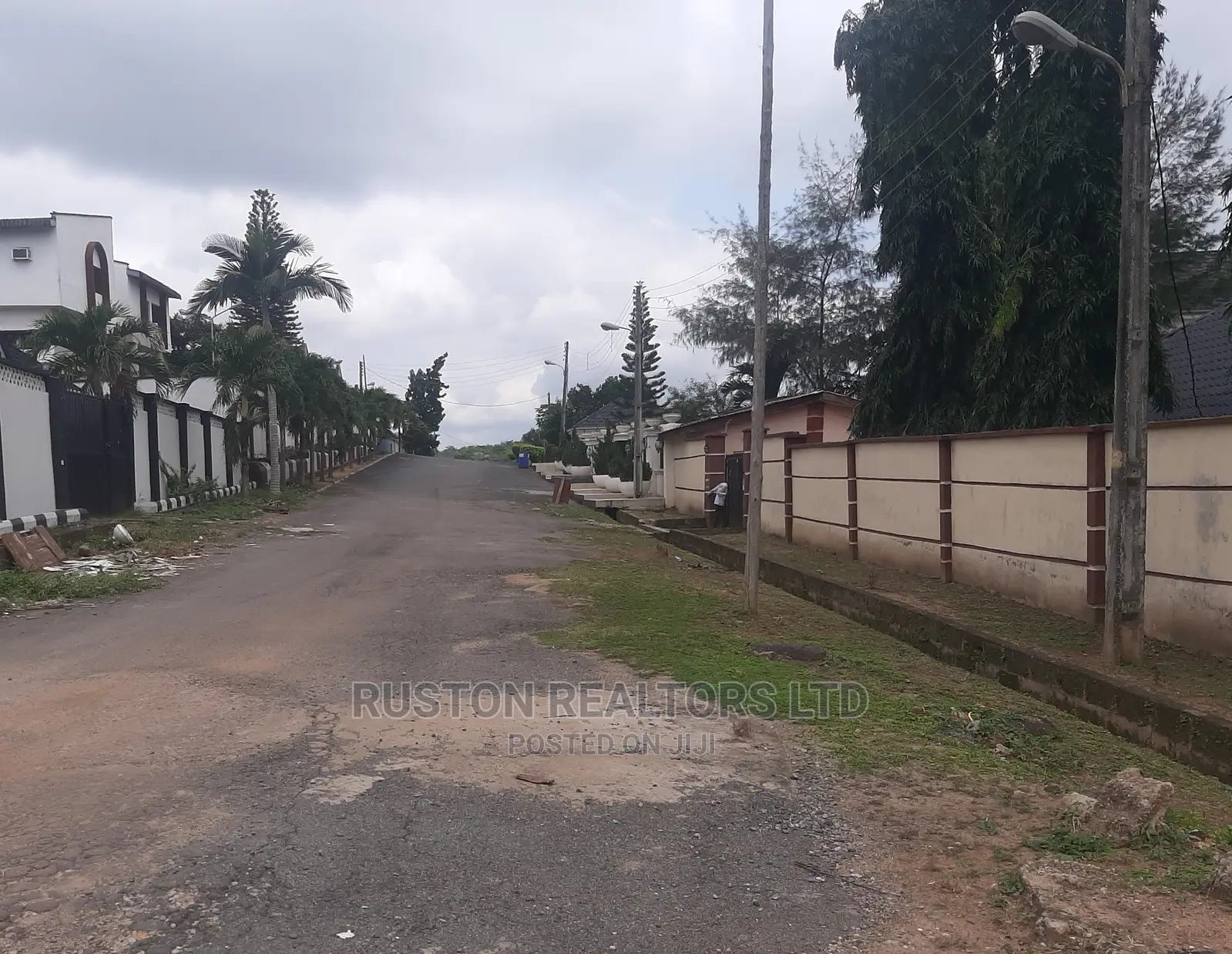 Land Measuring 3200sm on Land at Alalubosa Gra for Jv