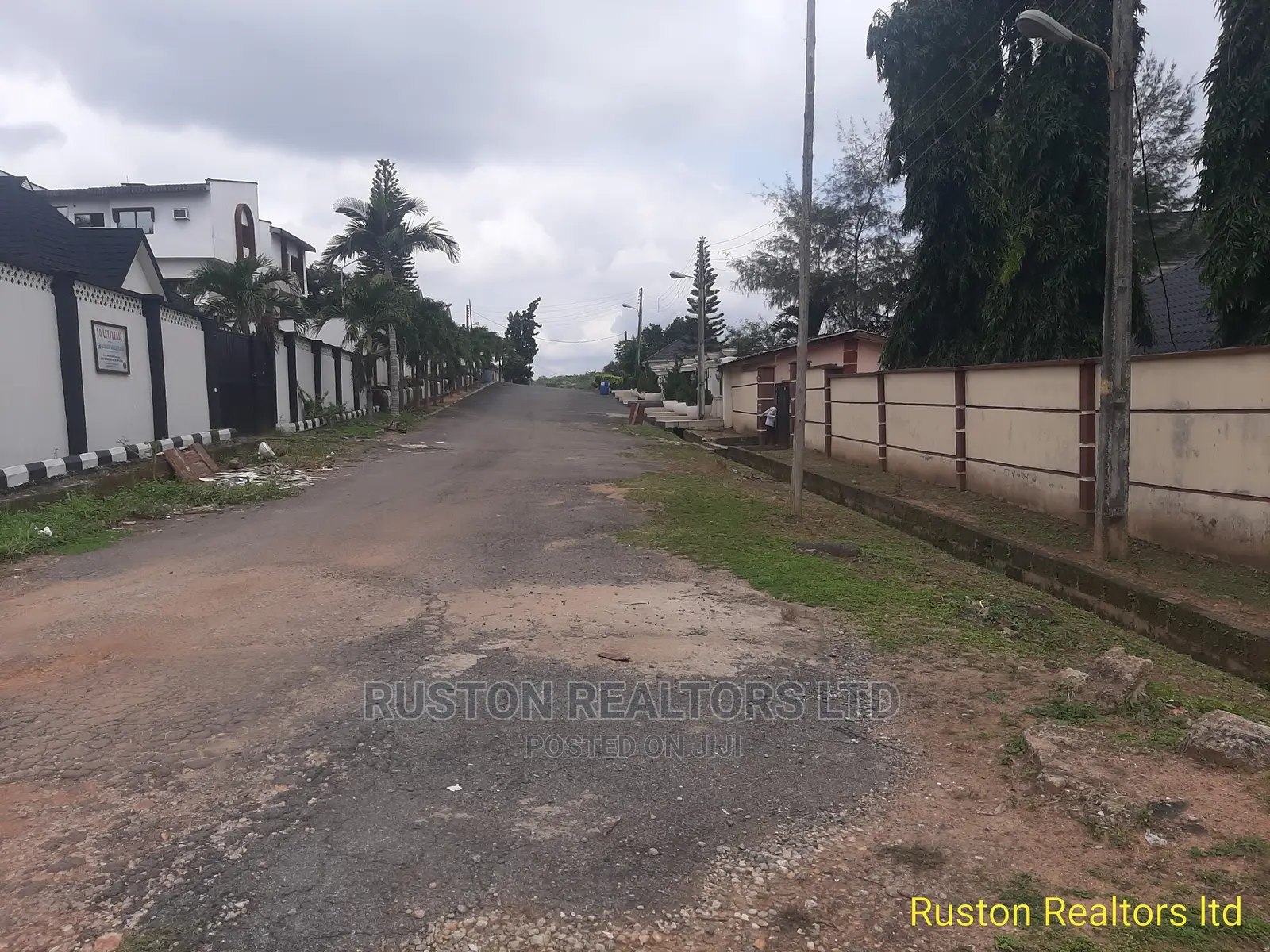 Land Measuring 3200sm on Land at Alalubosa Gra for Jv
