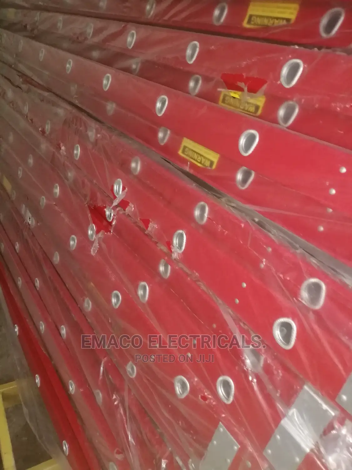 24ft 12x12 Step 11kv Fiber Ladder