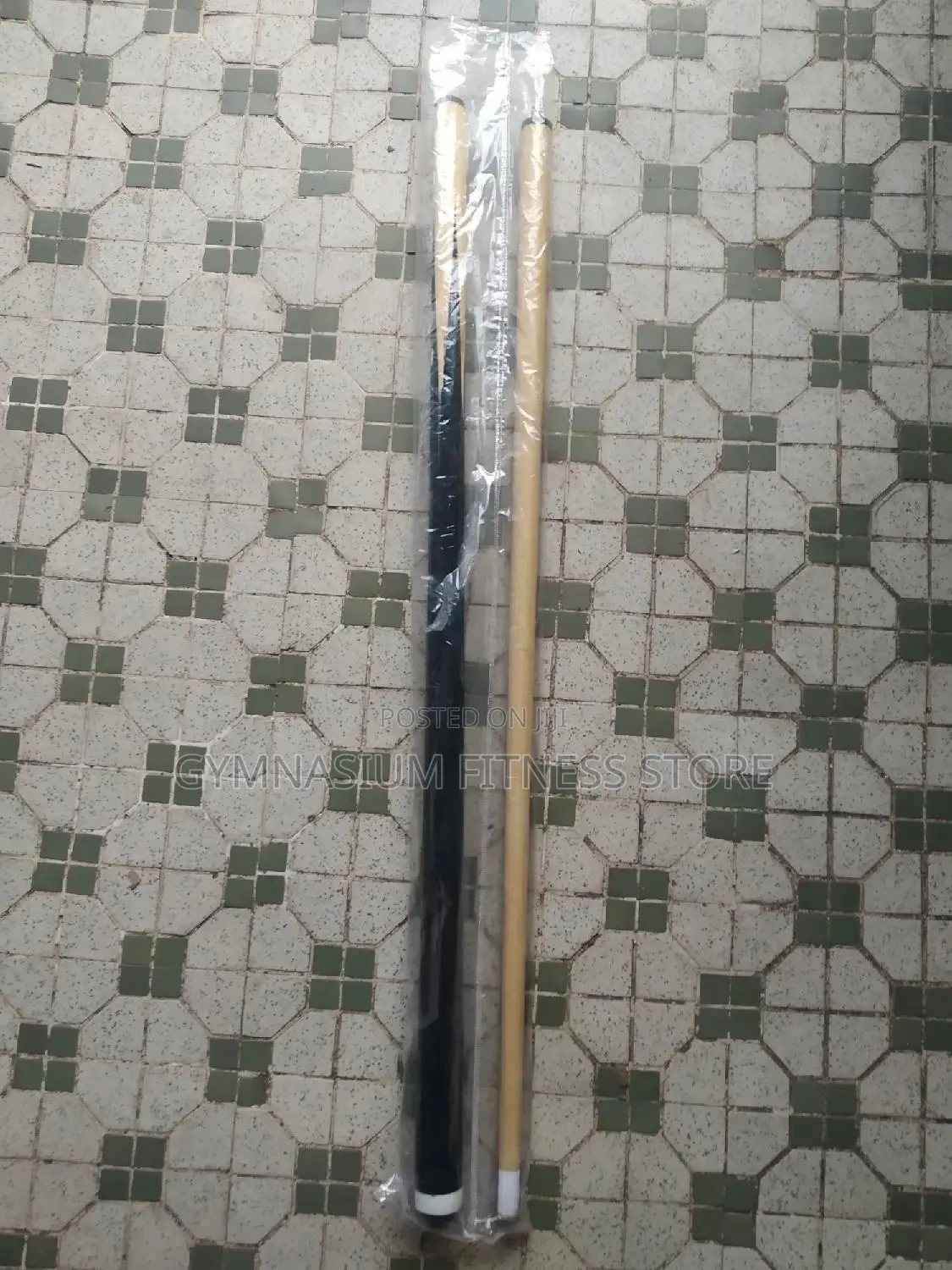 Snooker Cue Stick Black and White 0034