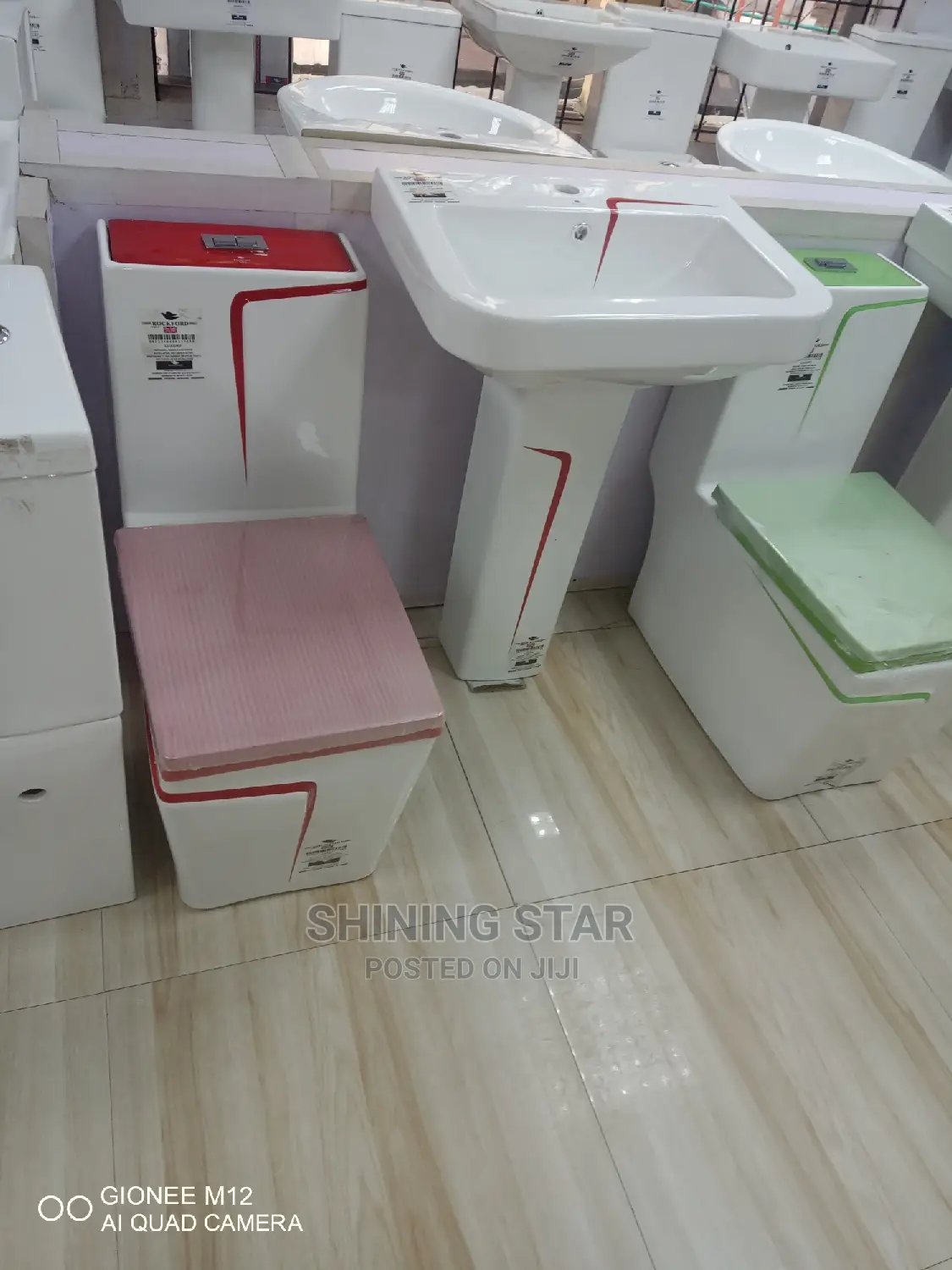 Patterned England Toilet Set