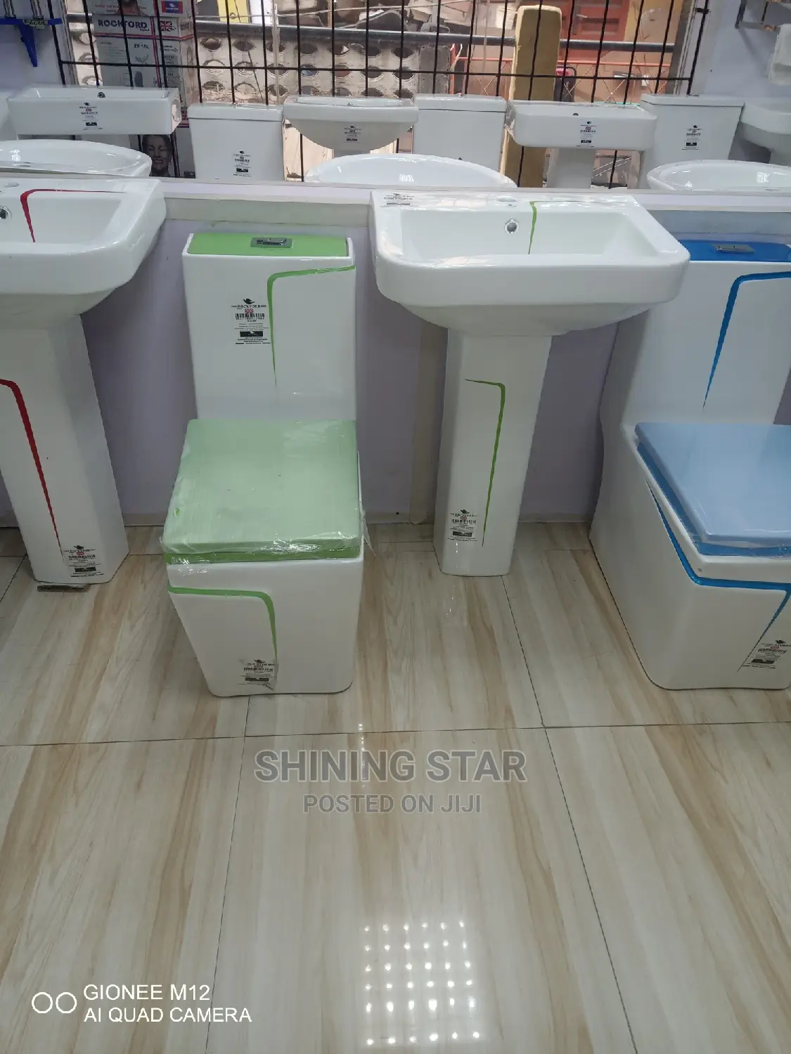 Patterned England Toilet Set