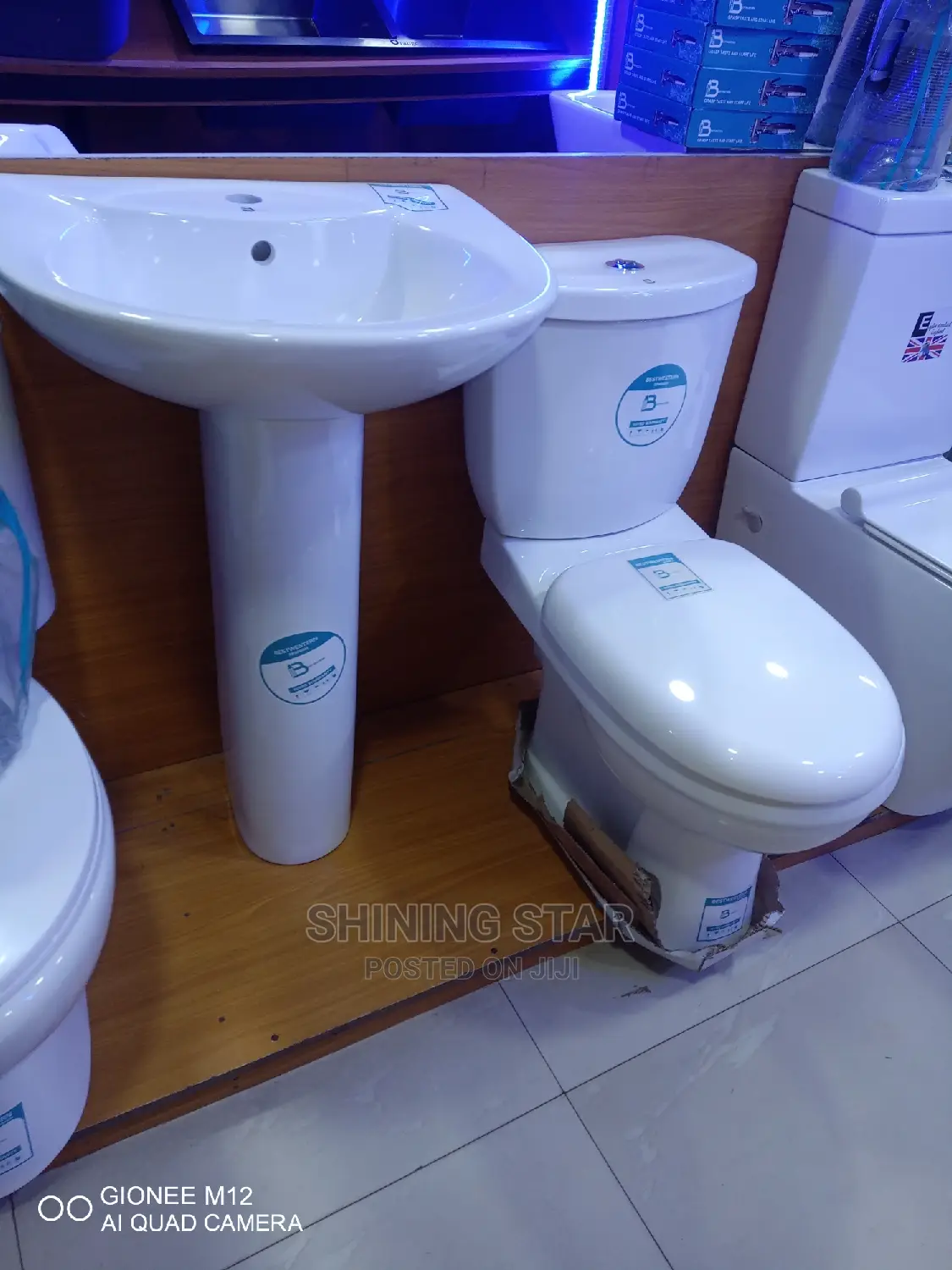 Best England Medium Toilet Set
