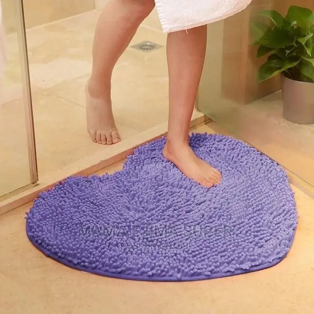 Heart Shape Fluffy Door Mat - Pink