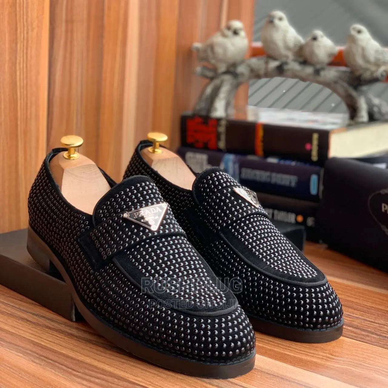 Prada Classic Lúxury Leather Shoe