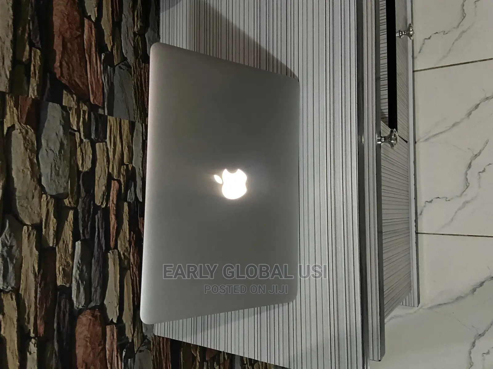 Laptop Apple MacBook Pro 2015 8GB Intel Core I5 SSD 512GB