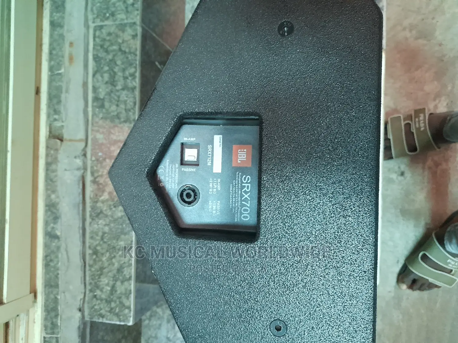 Jbl Monitor Speaker  Model Srx700