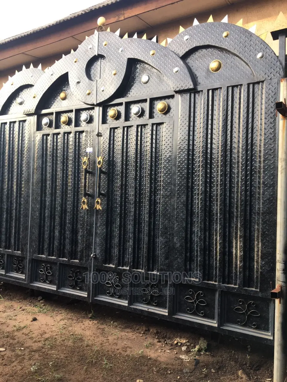 Standard Royal Iron Swing Gate for Your Home