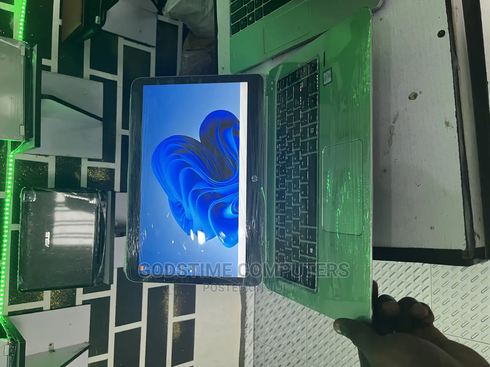 New Laptop HP EliteBook 1040 G3 8GB Intel Core I5 SSD 250GB