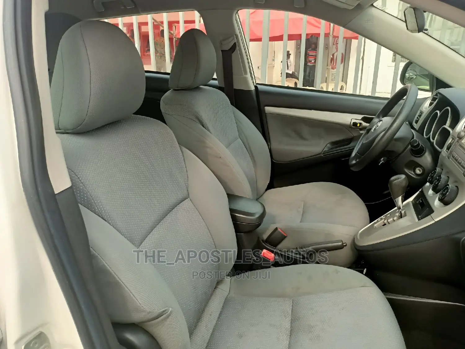 Toyota Matrix 2010 White