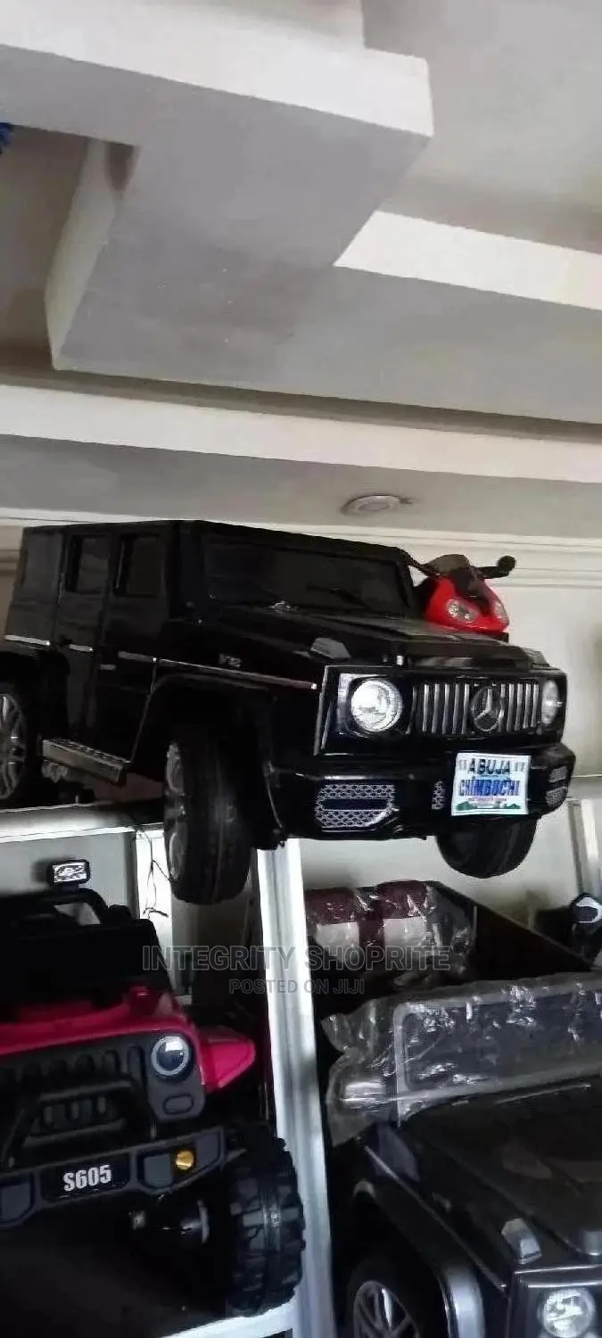 Luxury Suv and Remote Control