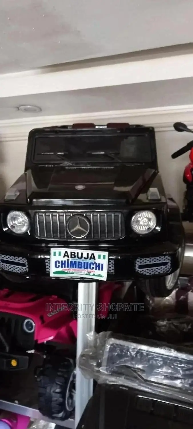 Luxury Suv and Remote Control